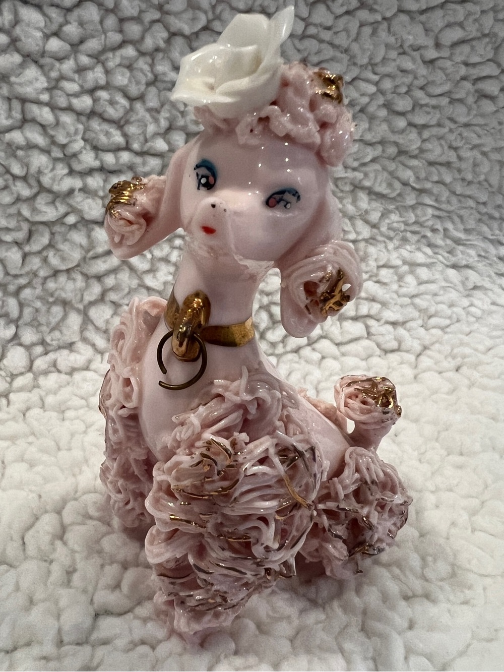 Vintage Lefton Pink Spaghetti Poodle Figurine w/white rose, 5”
